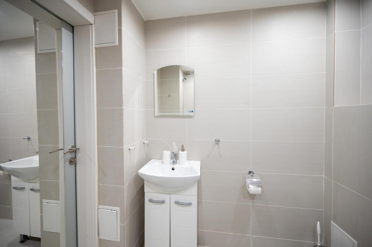 Spacious 1Bdr Apartment Near City Center صوفيا المظهر الخارجي الصورة