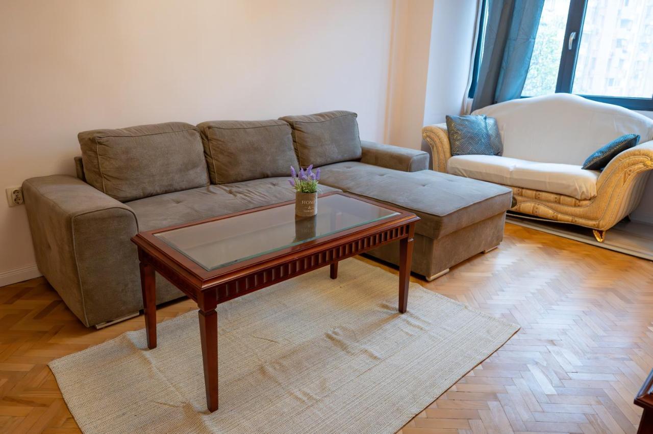 Spacious 1Bdr Apartment Near City Center صوفيا المظهر الخارجي الصورة