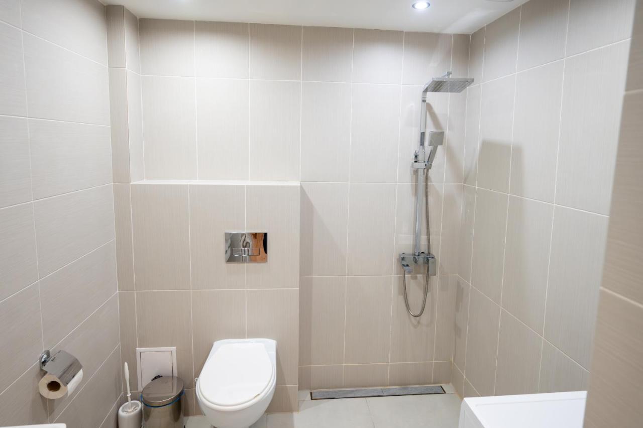 Spacious 1Bdr Apartment Near City Center صوفيا المظهر الخارجي الصورة